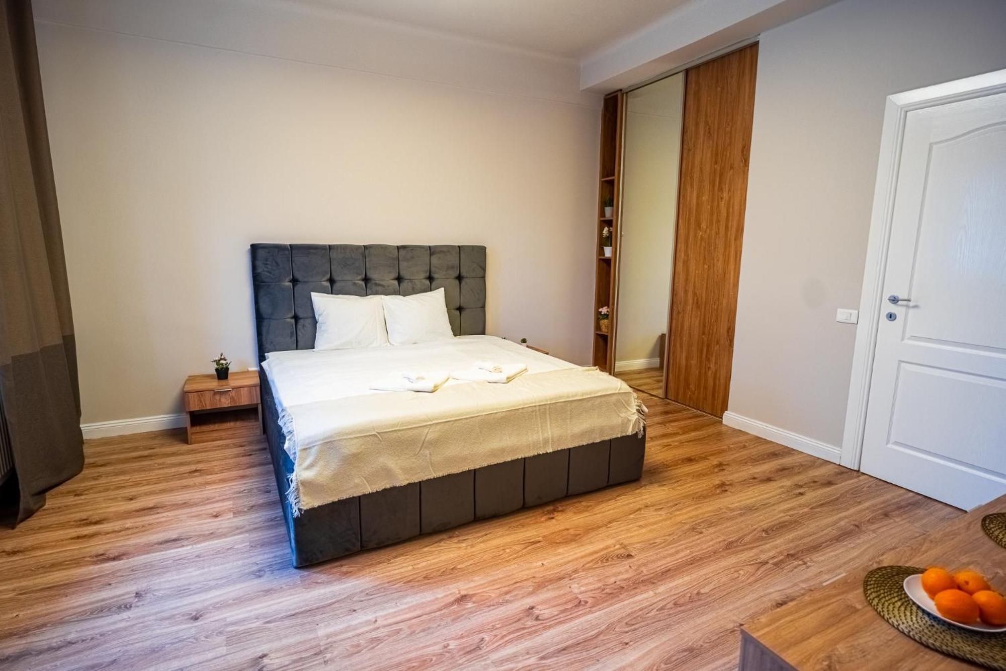 Cozy Apartments Near Calea Victoriei Boekarest Buitenkant foto