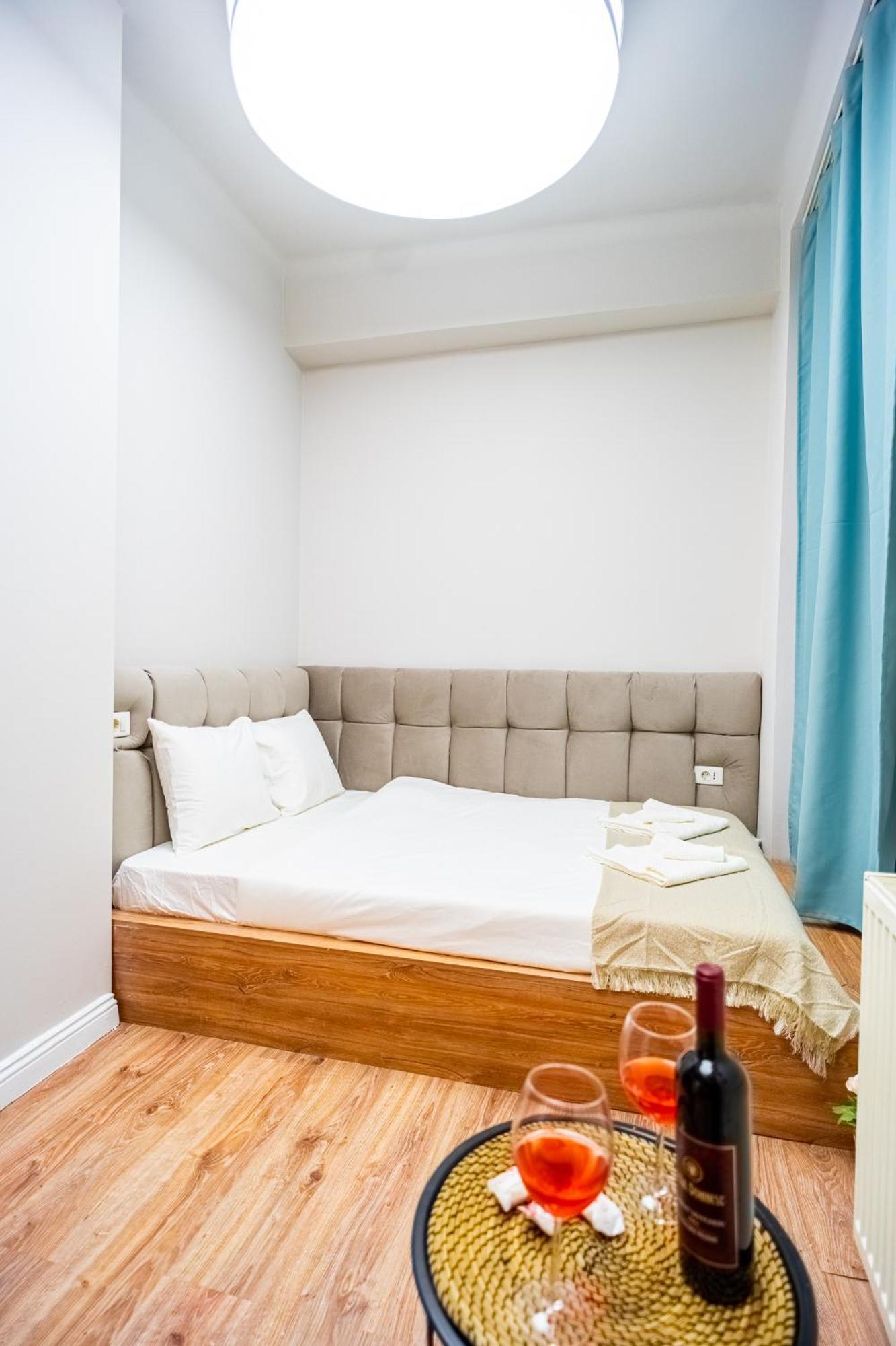Cozy Apartments Near Calea Victoriei Boekarest Buitenkant foto
