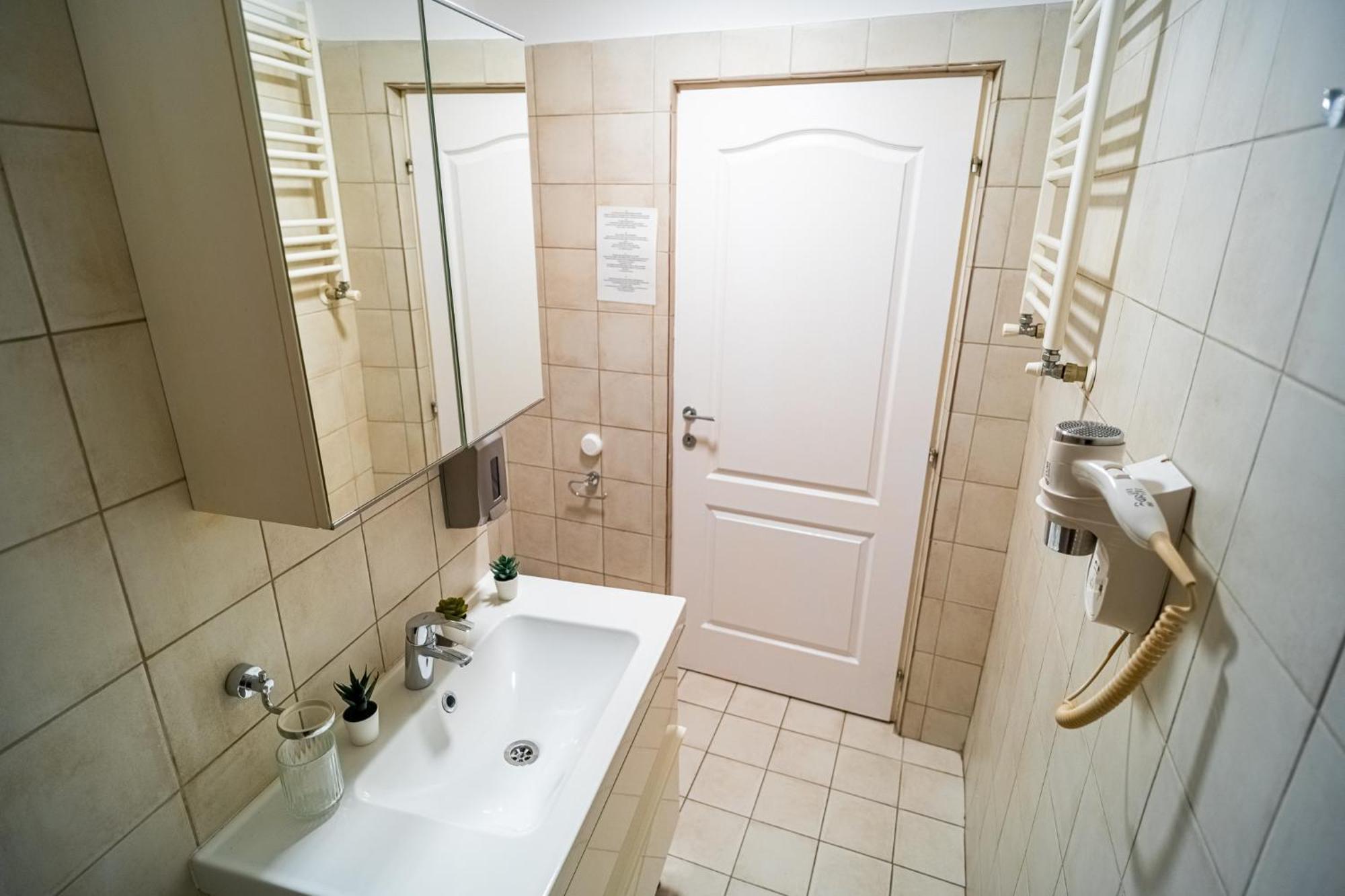 Cozy Apartments Near Calea Victoriei Boekarest Buitenkant foto