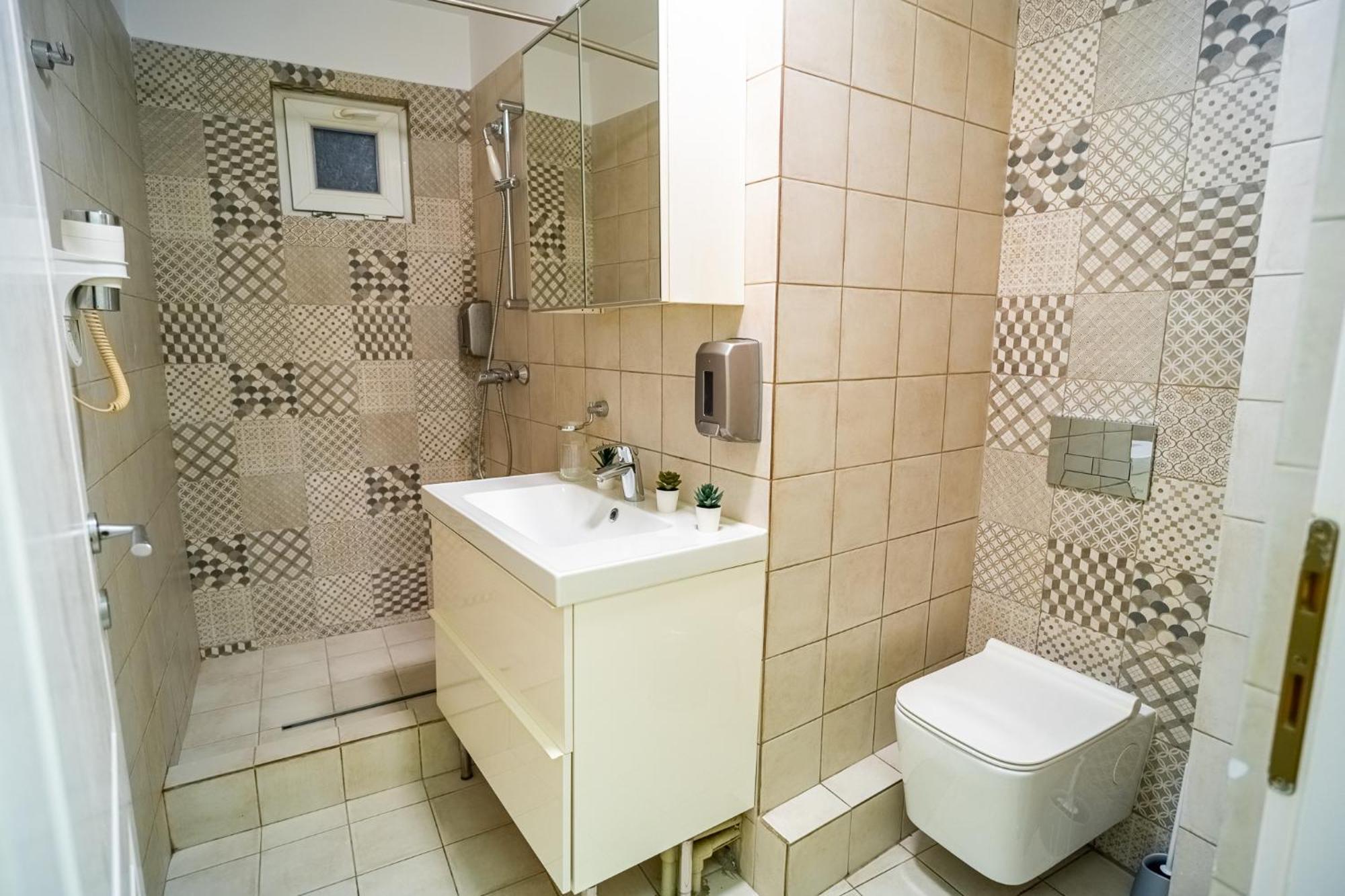 Cozy Apartments Near Calea Victoriei Boekarest Buitenkant foto