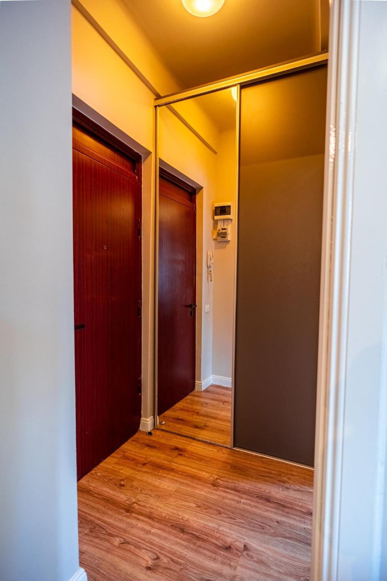 Cozy Apartments Near Calea Victoriei Boekarest Buitenkant foto
